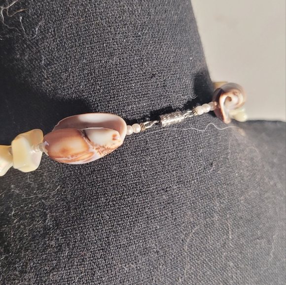Olive Shell Necklace Natural Hand Made Beach Surf 32 inch ReRetro Vintage Estate - Picture 5 of 8